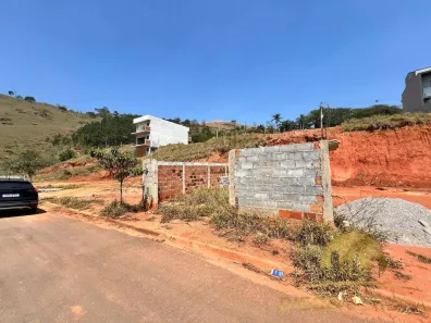 Lote/Terreno à venda, 140m² no Centro, Piracaia