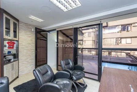 Sala Comercial à venda, 101m² no Praia de Belas, Porto Alegre