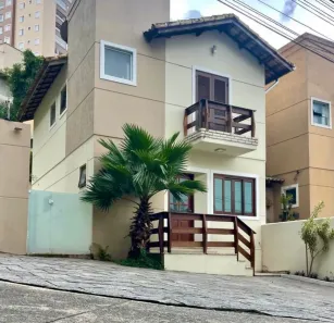 Casa de Condomínio com 3 Quartos à venda, 127m² no Parque Assunção, Taboão da Serra