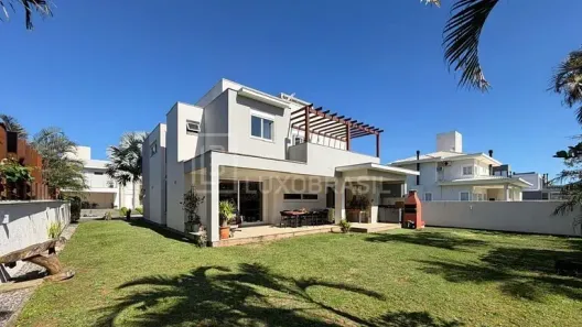 Casa com 3 Quartos à venda, 290m² no Campeche, Florianópolis