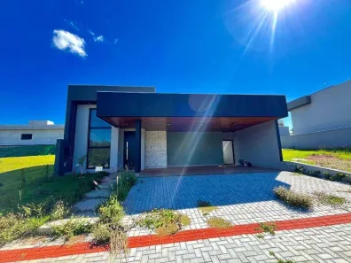 Casa de Condomínio com 3 Quartos à venda, 200m² no Centro, Cambé