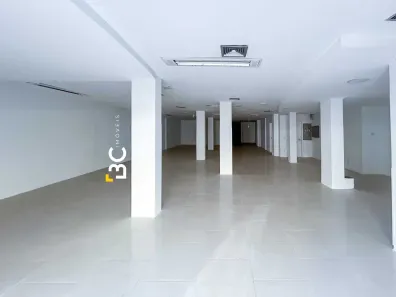 Ponto Comercial à venda, 360m² no Floresta, Porto Alegre