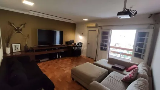 Casa com 3 Quartos para alugar, 220m² no Jardim Paulistano, São Paulo