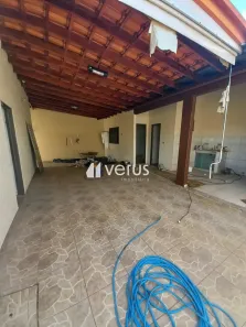 Casa com 4 Quartos para alugar, 220m² no Segismundo Pereira, Uberlândia