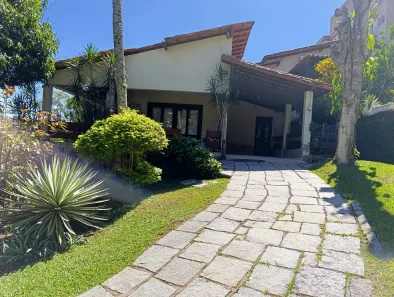 Casa com 4 Quartos à venda, 200m² no Maceió, Niterói