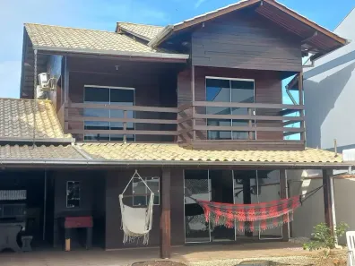 Casa com 3 Quartos à venda, 143m² no Centro, Penha