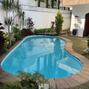 Casa com 4 Quartos para alugar, 246m² no Alto de Pinheiros, São Paulo