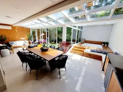 Casa de Condomínio com 3 Quartos à venda, 338m² no Chácara Monte Alegre, São Paulo