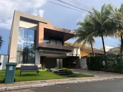 Casa de Condomínio com 4 Quartos à venda, 350m² no Jardins Madri, Goiânia