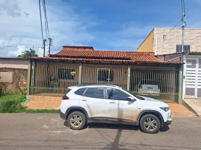 Casa com 3 Quartos à venda, 150m² no Recanto das Emas, Brasília