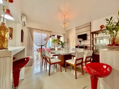 Casa com 3 Quartos à venda, 220m² no Velha, Blumenau