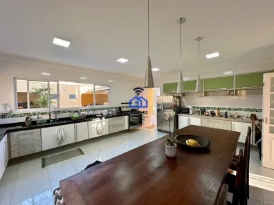 Sobrado com 4 Quartos à venda, 345m² no Jardim Primavera, Caraguatatuba