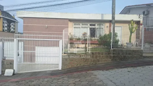 Casa com 3 Quartos à venda, 253m² no Trindade, Florianópolis