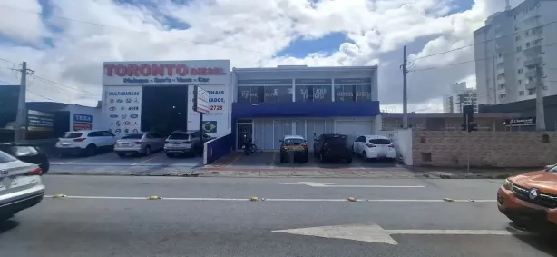 Prédio Comercial à venda, 374m² no Kobrasol, São José