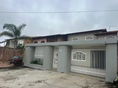 Casa com 3 Quartos à venda, 275m² no Taguatinga Norte, Brasília