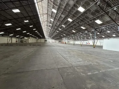 Galpão/Depósito/Armazém para alugar, 4000m² no Altos de Jordanésia (Jordanésia), Cajamar