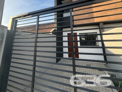 Sobrado com 2 Quartos à venda, 69m² no Adhemar Garcia, Joinville