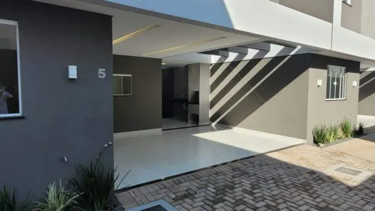 Sobrado com 3 Quartos à venda, 122m² no Vila Carlota, Campo Grande