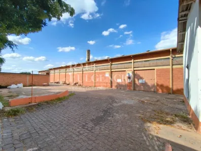 Galpão/Depósito/Armazém para alugar, 2000m² no Paulista, Londrina
