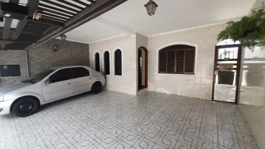 Casa com 3 Quartos à venda, 200m² no Jardim Nice, São Paulo
