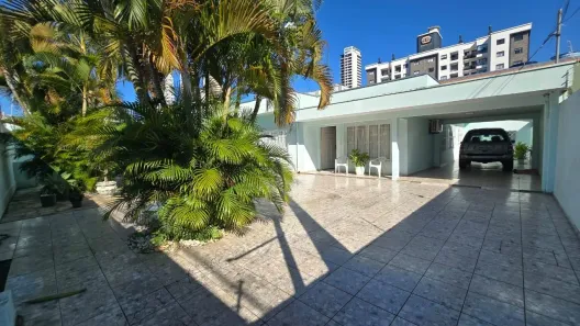 Casa com 4 Quartos à venda, 250m² no Centro, Balneário Camboriú