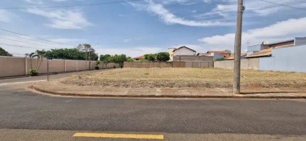 Lote/Terreno à venda, 472m² no Jardim Bounganville, Araraquara