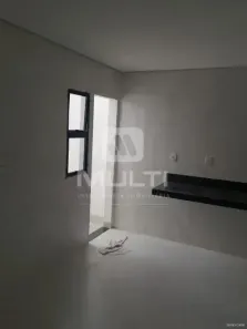 Casa com 3 Quartos à venda, 250m² no Laranjeiras, Uberlândia