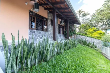 Casa com 5 Quartos à venda, 241m² no Fortaleza Alta, Blumenau