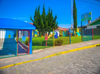 Imóvel Comercial com 4 Quartos à venda, 294m² no Desvio Rizzo, Caxias do Sul