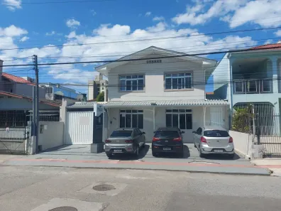 Imóvel Comercial com 6 Quartos à venda, 235m² no Capoeiras, Florianópolis
