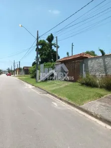 Fazenda/Sítio com 3 Quartos à venda, 105m² no Vila Erminda, Peruíbe