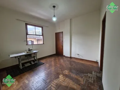 Apartamento com 2 Quartos para alugar, 39m² no Várzea, Teresópolis