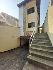 Sobrado com 3 Quartos à venda, 202m² no Vila Floresta, Santo André