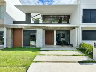 Casa de Condomínio com 4 Quartos à venda, 170m² no XANGRI-LÁ, Xangri-lá