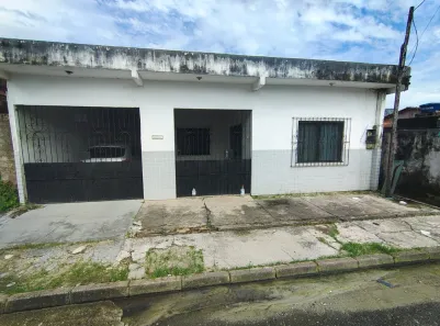 Casa com 4 Quartos à venda, 200m² no Águas Brancas, Ananindeua
