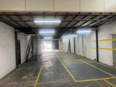 Galpão/Depósito/Armazém para alugar, 475m² no Chácaras Reunidas, São José dos Campos