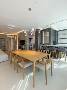 Apartamento com 3 Quartos para alugar, 130m² no Centro, Balneário Camboriú