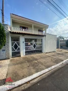 Casa com 2 Quartos à venda, 233m² no Parque Novo Mundo, Americana