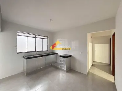 Apartamento com 3 Quartos para alugar, 90m² no Santo Antônio, Divinópolis