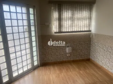 Ponto Comercial à venda, 92m² no Osvaldo Rezende, Uberlândia
