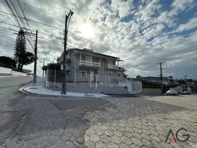Casa com 4 Quartos à venda, 320m² no Coloninha, Florianópolis