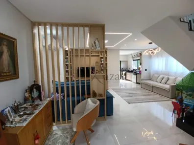 Casa de Condomínio com 3 Quartos à venda, 178m² no Jardim Jacinto, Jacareí