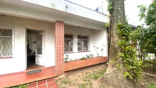 Casa com 4 Quartos à venda, 120m² no Passo da Areia, Porto Alegre