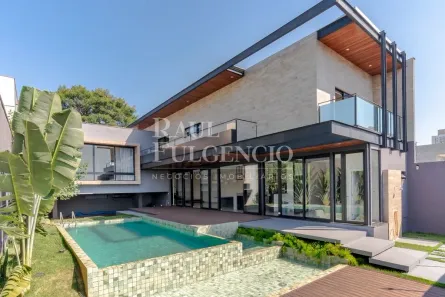 Casa com 3 Quartos para alugar, 380m² no Parque Residencial Alcântara, Londrina