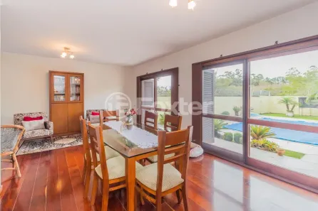 Casa com 3 Quartos à venda, 298m² no Ipanema, Porto Alegre