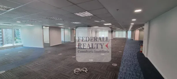 Sala Comercial para alugar, 912m² no Humaitá, Rio de Janeiro
