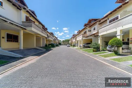 Sobrado com 3 Quartos à venda, 182m² no Cavalhada, Porto Alegre