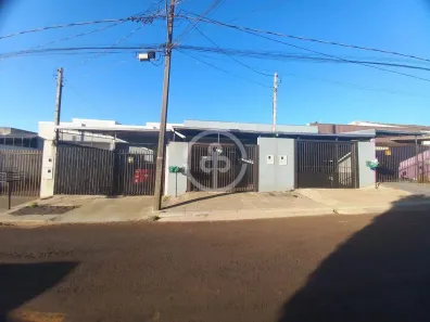 Casa com 3 Quartos para alugar, 54m² no Interlagos, Cascavel