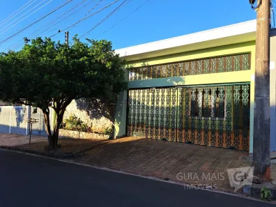 Casa com 3 Quartos à venda, 171m² no Independência, Ribeirão Preto