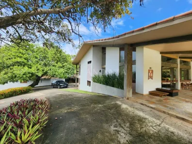 Casa com 4 Quartos para alugar, 389m² no Guaxuma, Maceió